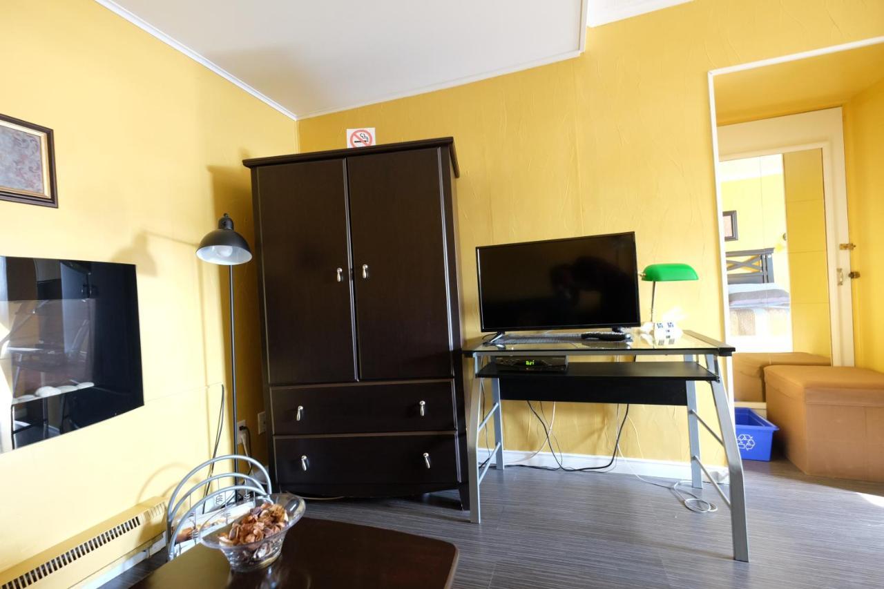 Motel Canadien Труа-Ривьер Экстерьер фото